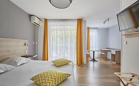 Appart Hotel Odalys City Aix En Provence Le Clos De La Chartreuse